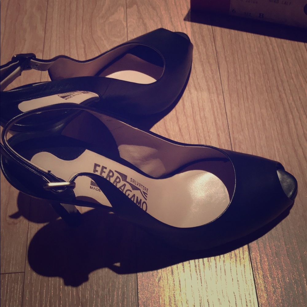 Salvatore Ferragamo pumps
